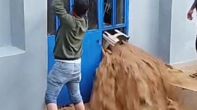 Kastamonu'da Cide'de sağanak; Devrekani Çayı taştı, ev ve iş yerini su bastı (3)