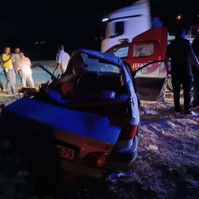 Malatya'da minibüs ile otomobil çarpıştı: 1 ölü, 1 yaralı