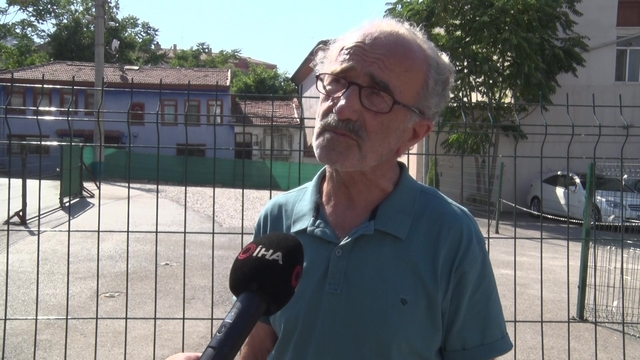 Tarihi mezarın üzeri çakıl taşlarıyla kapatılıp otopark görünümü verildi
Gönüllü Çevre Müfettişi Ali Turan: "Ecdada sahip çıkılsın"
