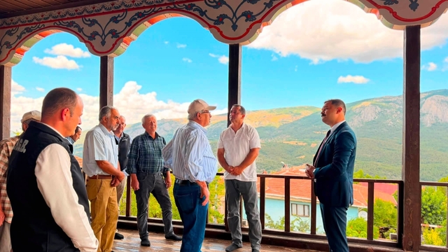 250 yıllık Çivisiz Cami'de inceleme