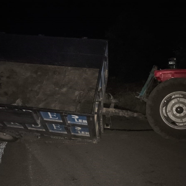 Elazığ'da traktörle otomobil çarpıştı: 3'ü ağır 10 yaralı