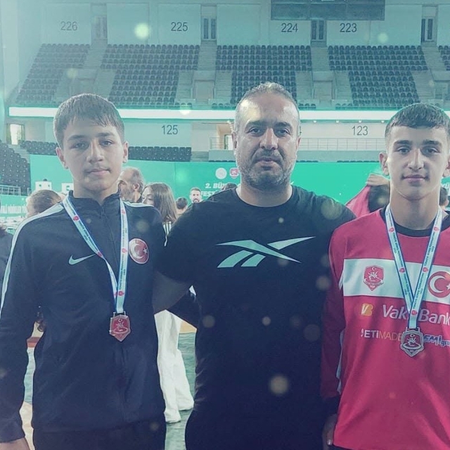 Düzceli Güreşçilerden Türkiye Şampiyonası'nda büyük başarı