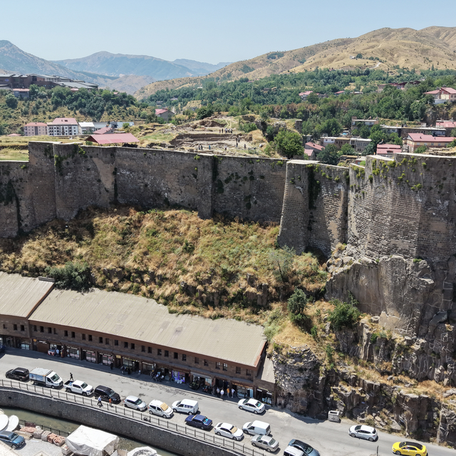Bitlis Kalesi'ndeki kazı çalışmalarında sona gelindi