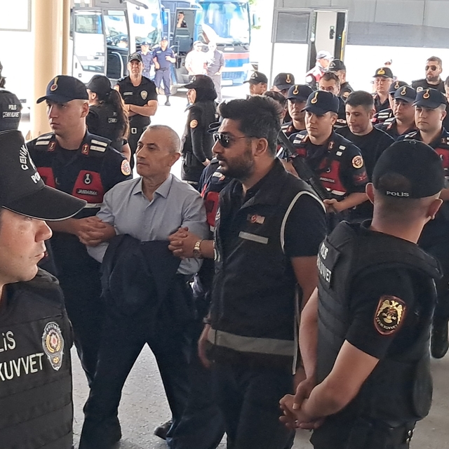 Vali Tuncay Sonel, koruma polisi Şükrü Eroğlu ile emekli polis memuru Gökha...