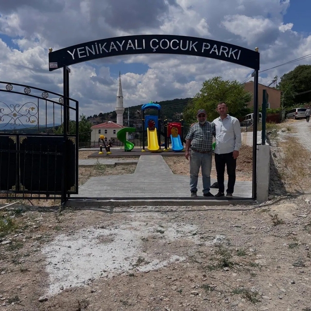 Boyabat'ta köy çocuklarına yeni oyun parkı