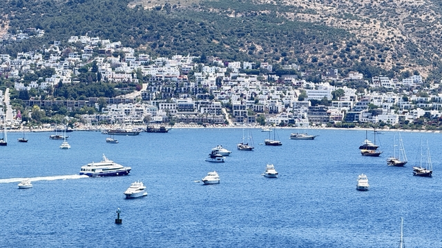 Bodrum turizmde gücünü korudu: İlk 6 ayda 416 bin yabancı turist, Temmuz'da nüfus 800 bine dayandı