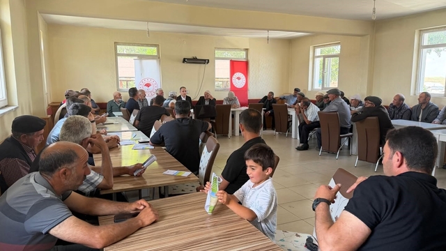 Tarım ve Orman Müdürü Enver Aydın üreticilerle buluştu