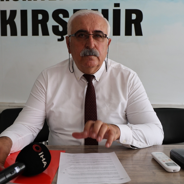 CHP Kırşehir İl Başkanı Tanrıbuyurdu: "Parti binasından poster götürmek ayı...