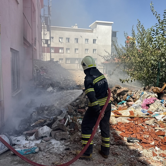 Muğla'nın Menteşe ilçesinde korkutan yangın
