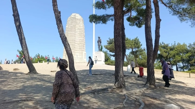 Sarıgöllü kadınlar tarihin izinde Çanakkale'yi gezdi