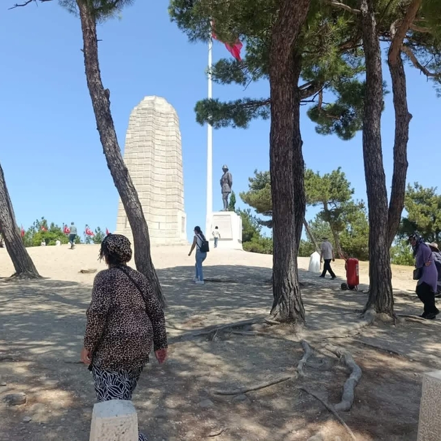 Sarıgöllü kadınlar tarihin izinde Çanakkale'yi gezdi
