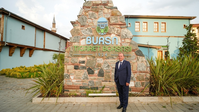 Bursa Ticaret Borsası'ndan yılın ilk yarısında güçlü performans
Bursa TB, 41 milyar tl'yi aşan işlem hacmiyle ilk yarıda yüzde 35 büyüdü