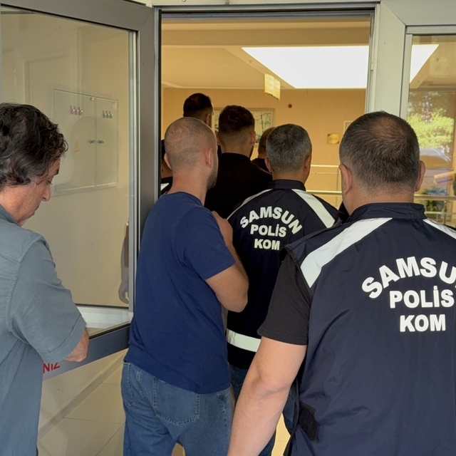 Bir araçta ele geçen silahla ilgili 4 kişiye adli kontrol