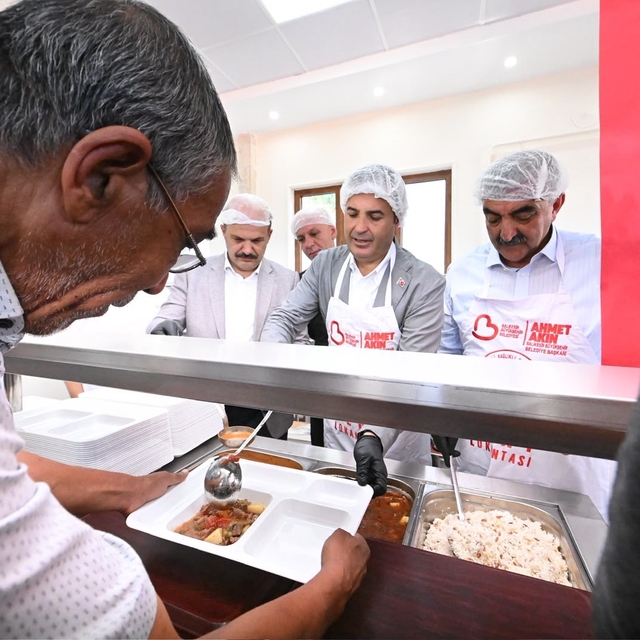 Balıkesir Büyükşehir'den İvrindi'ye beş büyük hizmet
Balıkesir Büyükşehir B...