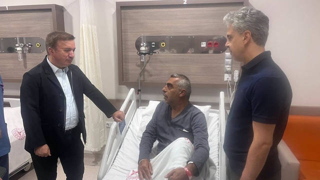 Vali Aydoğdu'dan Kargın Belediye Başkanı Güneş'e geçmiş olsun ziyareti