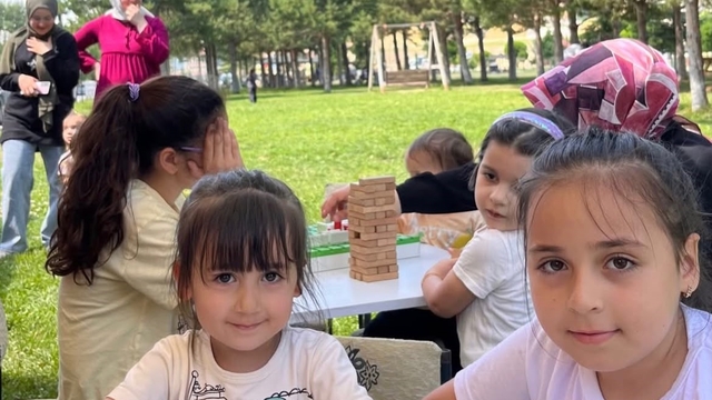 Gezici Kütüphane Yenişehir Parkı'nda çocuklarla buluştu