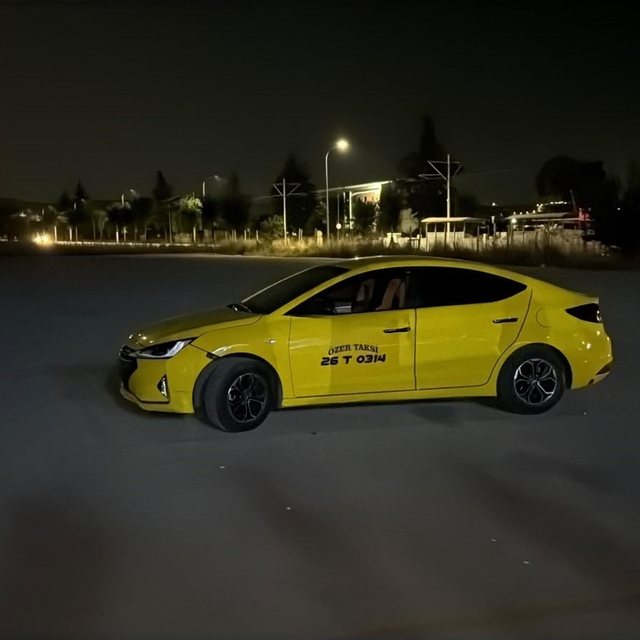 Çalınan taksi oto pazarında tek edilmiş halde bulundu