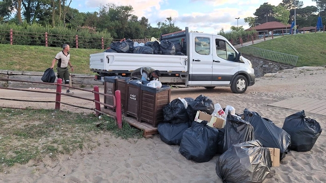 Kocaeli'nin Karadeniz sahillerinden 50 günde 387 ton atık toplandı