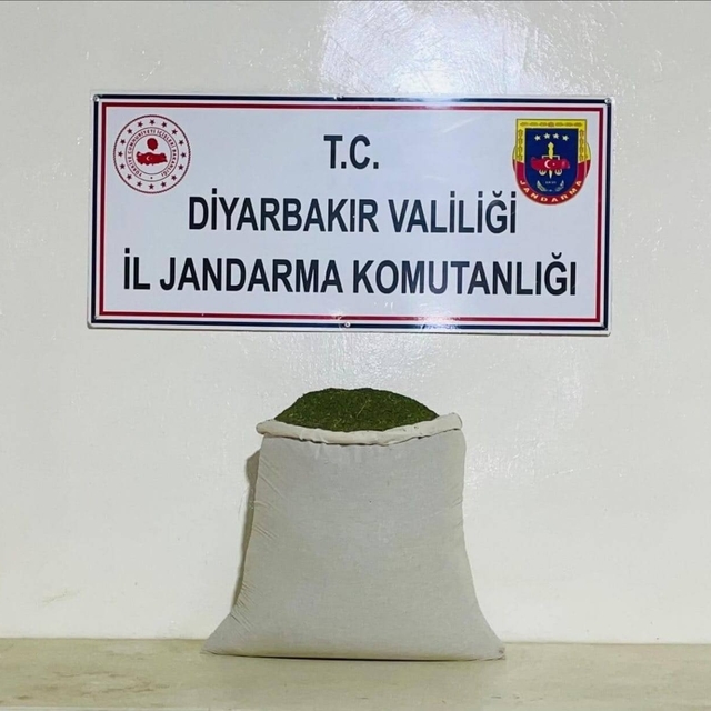 Diyarbakır'da 144 kilo esrar ele geçirildi