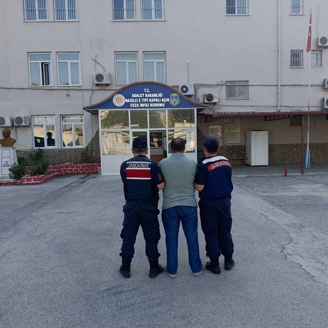 Aydın'da hapis cezasıyla aranan 2 şahıs yakalandı