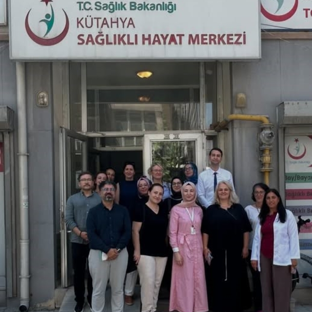 Kütahya'da Sağlıklı Hayat Merkezi'nin çalışmaları hekimlere tanıtıldı