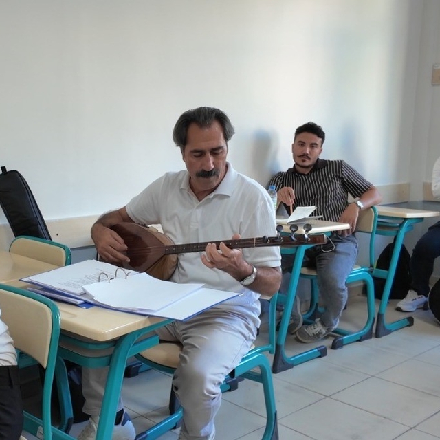 KAYMEK Şiir Atölyesi Kursu'nda gelenekten geleceğe sazlı sözlü yolculuk