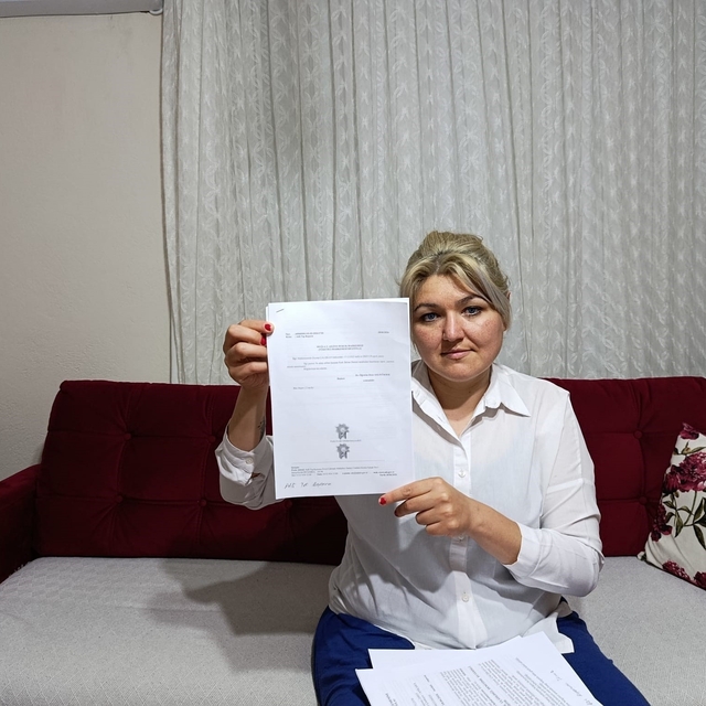 Anket için ismini verdi, maaşına haciz konuldu
Adına düzenlenen sahte senet...