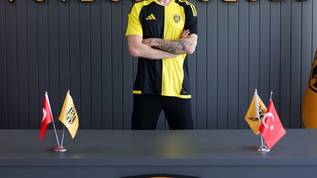 Aliağa FK'da kaleci Halil imzaladı