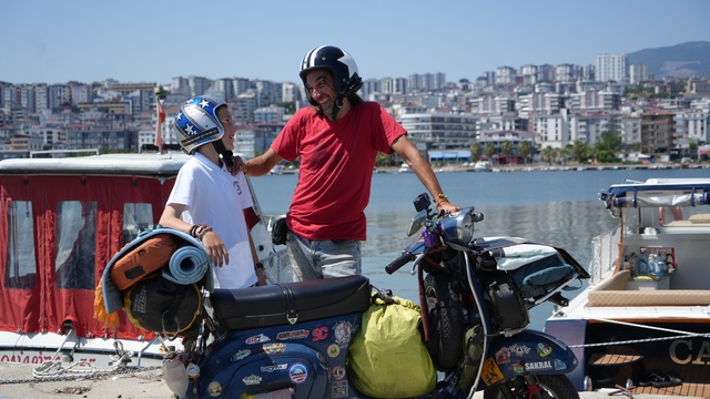 Dünyayı gezen İtalyan baba-oğul Samsun'da sıcak ilgiyle karşılandı: "Hiç unutmayacağız"
