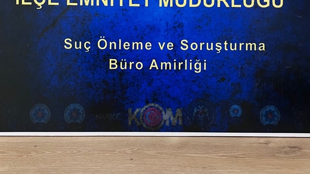 Uzunköprü'de içinde bulundukları araçta uyuşturucu ele geçirilen 2 şüpheli gözaltına alındı