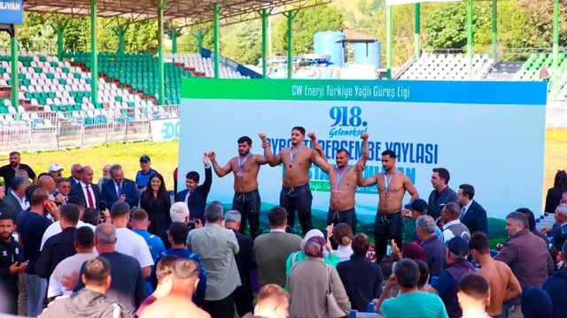 Aybastı Perşembe Yaylası Güreşleri'nde başpehlivan Erkan Taş oldu