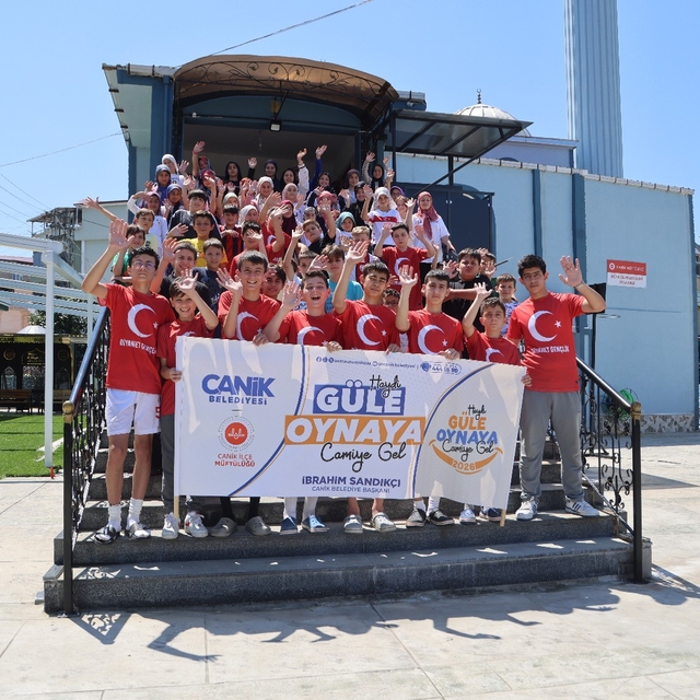 Canik'te çocuklar camilere akın ediyor