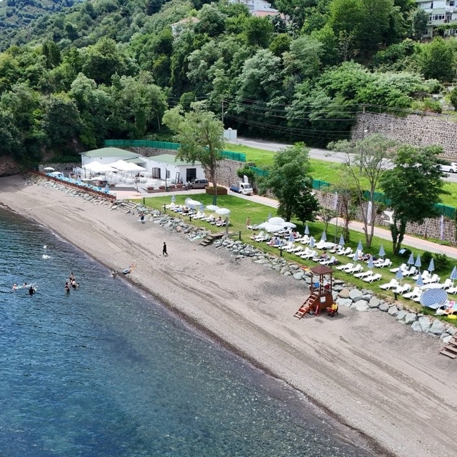 Aktaş Plajı yapılan düzenlemelerle yazın gözde plajları arasına girdi