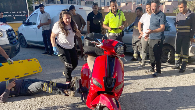 Hafif ticari araç ile motosiklet çarpıştı: 1 yaralı