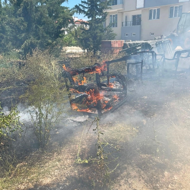 Burdur'da çıkan ot yangınında 2 dönümlük alan zarar gördü