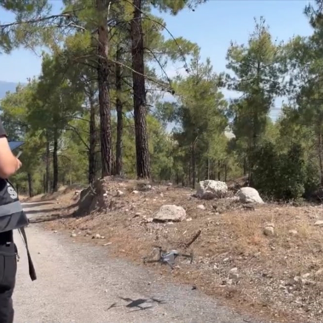 Burdur'da ormanlar, yangınlara karşı polis tarafından dronla denetleniyor