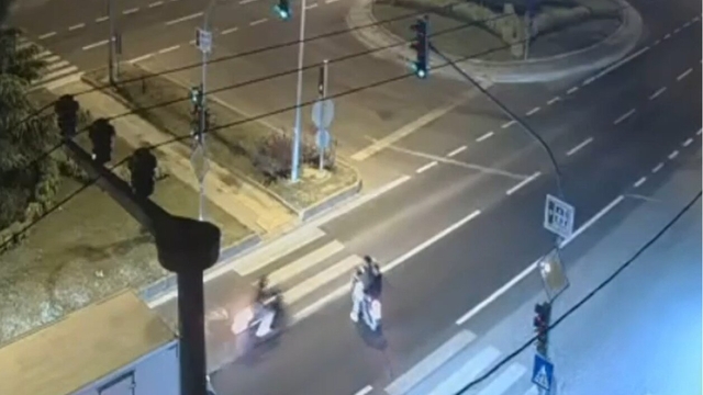 İki motosikletin çarpıştığı kaza kamerada; 3 yaralı