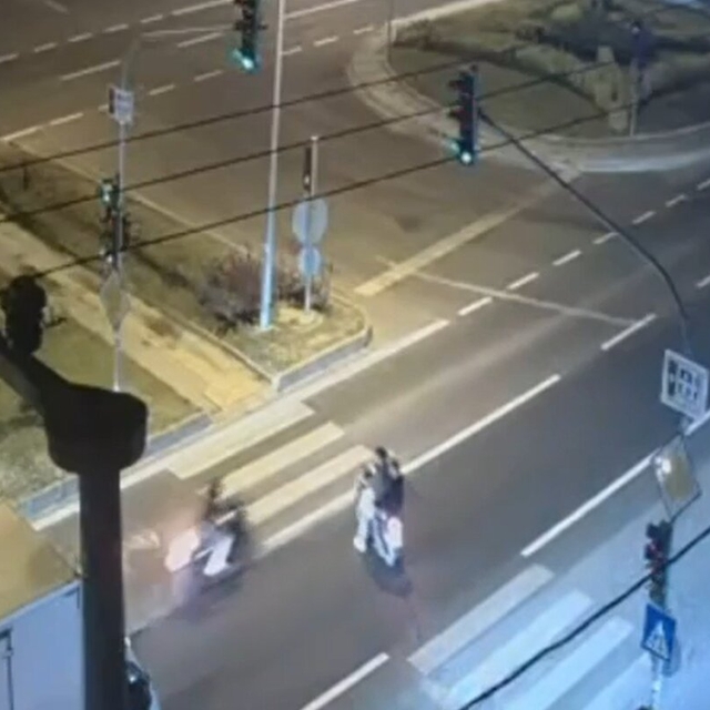İki motosikletin çarpıştığı kaza kamerada; 3 yaralı