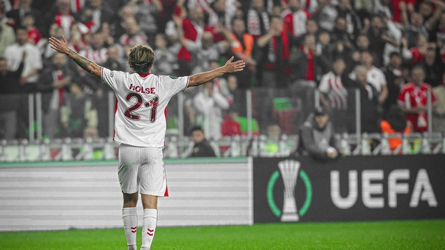 Samsunspor'da yaprak dökümü sürüyor: Holse'ye veda edildi