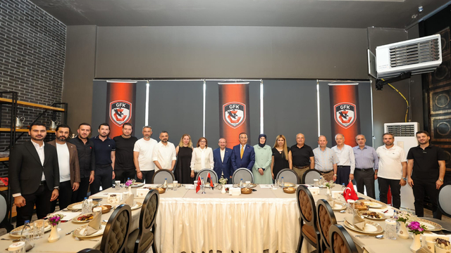 Gaziantep FK yönetimi yeni sezonun ilk toplantısını yaptı