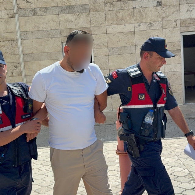 Uyuşturucu suçundan tutuklandı
