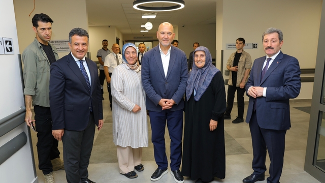 Süleyman Soylu, Samsun Şehir Hastanesi'nde hastaları ziyaret etti