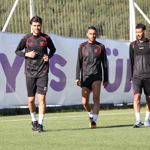 Sivasspor günü tek idmanla tamamladı