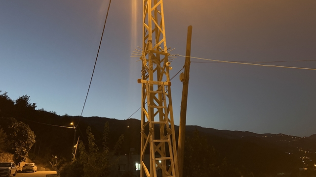Osmaniye'de elektrik direğine kamera takarken akıma kapılan işçi ağır yaralandı