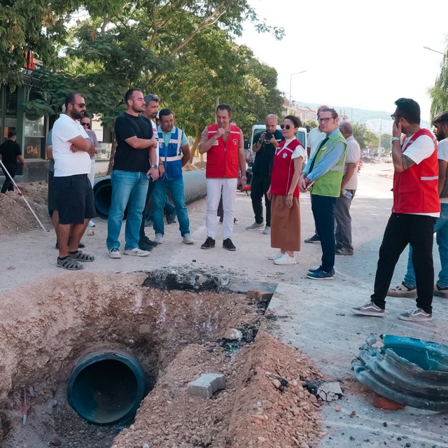 Başkan Köksal Aras mahallelerde yürütülen çalışmaları yerinde inceledi
Ment...