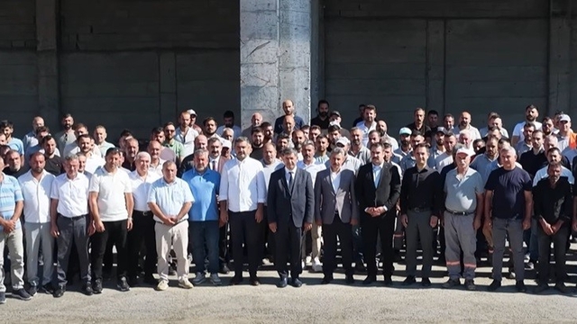 Aksun, Fen İşleri çalışanlarıyla bir araya geldi