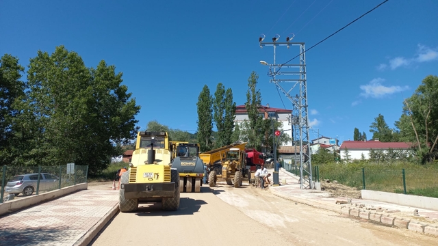 Başçiftlik'te altyapı ve üstyapı çalışmaları devam ediyor