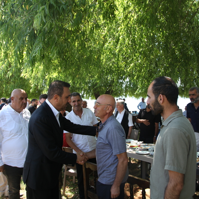 AK Parti Bitlis Milletvekili Bedirhanoğlu Ahlat'ta STK temsilcileri ve muht...