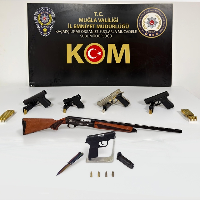 Muğla'nın 3 ilçesinde ruhsatsız silah operasyonu yapıldı