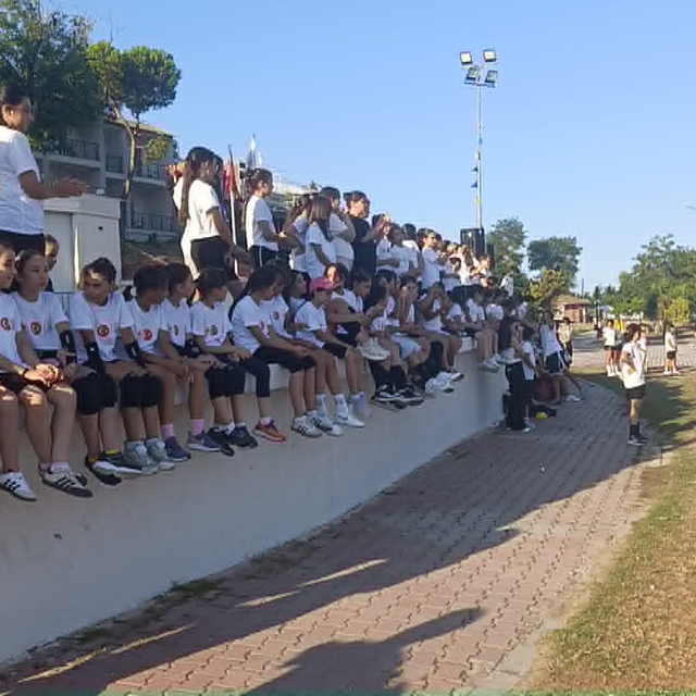 Gerze Belediyesi Spor Okulları öğrencileri festivalde yeteneklerini sergile...